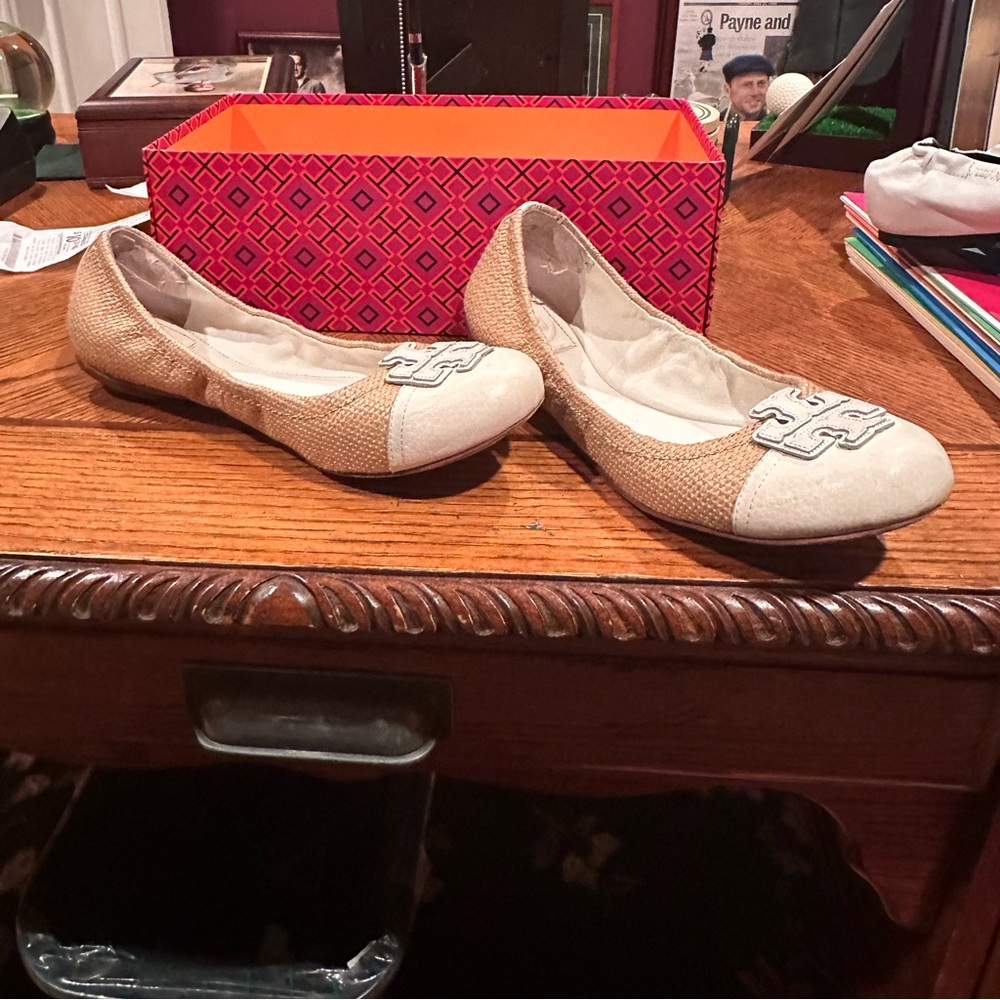 Brown and white tweed look